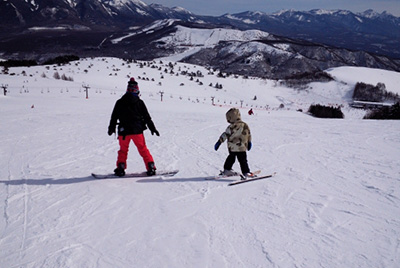 short_ski_parent_child